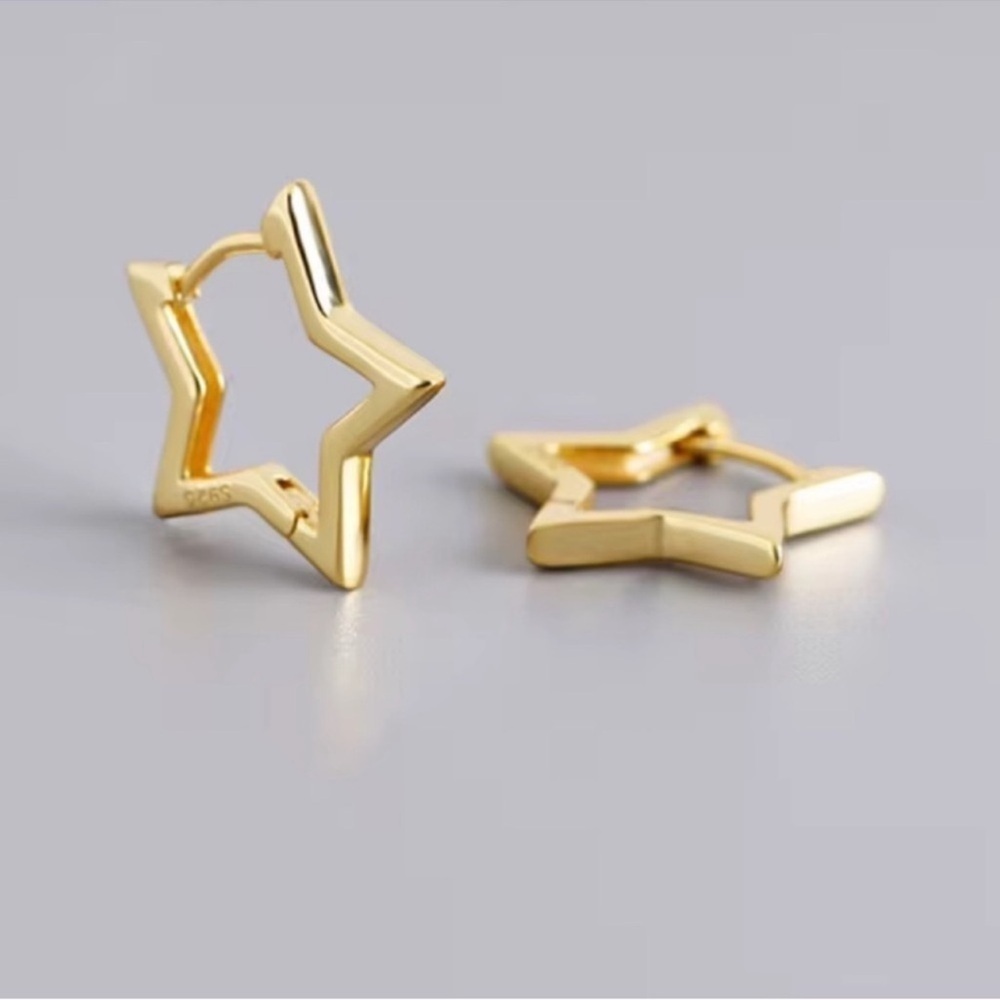 NEW! 925 Sterling Silver Gold Star Hoop Earrings A5-181 - Picture 2 of 7